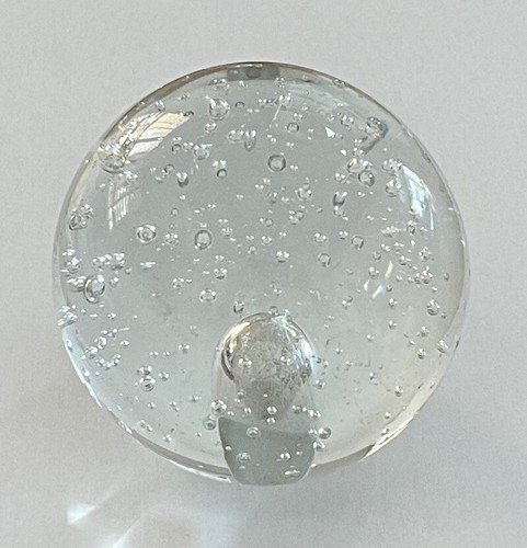 Art Glass Egg paperweight - Picture 2 of 3