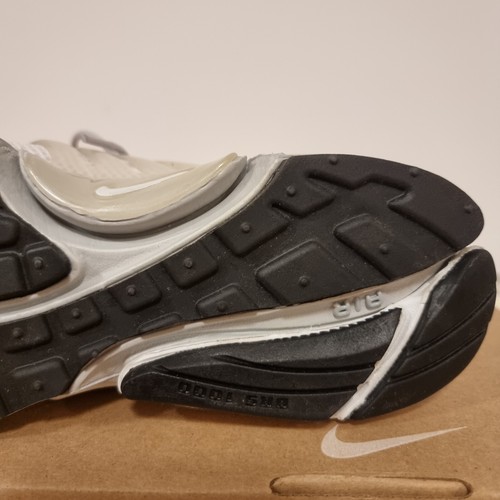 US Size 8.5 - Vintage Nike WMNS AIR PRESTO - Style Code 302743101 - WHT - Picture 17 of 19