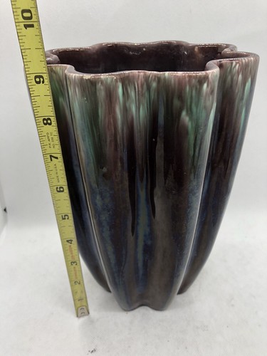 Vintage Royal Haeger Royal Hickman Ruffled Iridescent Purple Vase 9” x 6.5” - Picture 9 of 10