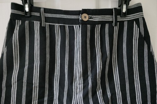 Forever 21 Black & White Stripe High Rise Fabric Shorts Gently Worn Size: M - Picture 5 of 7