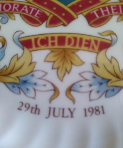 RARE Royal Staffordshire Wedding Plate Prince Charles & Princess Diana 1981 - Picture 7 of 8