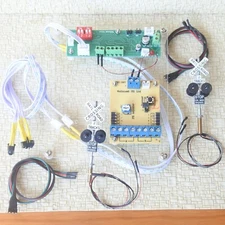 2 x HO scale railroad grade crossing signals + 1 set Auto control circuit boards