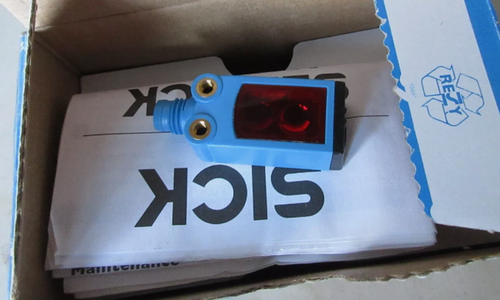 NEW SICK WTB4-3P2261 Photoelectric Proximity Sensor - Picture 2 of 3