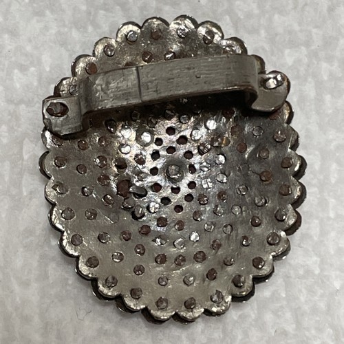 ANTIQUE RARE PAIR OF STEEL CUT OVAL SHAPED SHANK BUTTONS - Picture 13 of 23