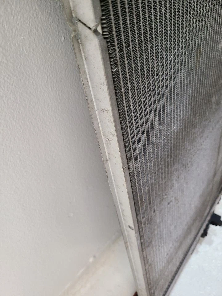 2019 2020 2021 2022 2023 2024 2025 CHEVROLET MALIBU Radiator Foto 3 de 4