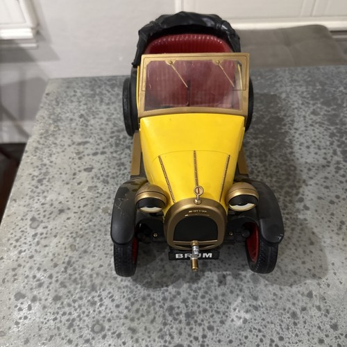 Brum Radio Control Car - Ragdoll, RadioShack Exclusive, Yellow & Red New - Picture 2 of 11