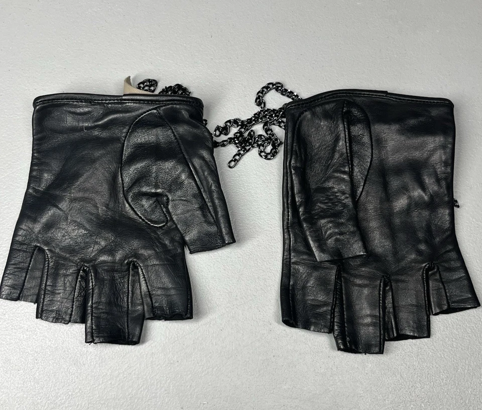 Guantes de motociclista de cuero sin dedos para mujer negros con cadenas diseñador punk gótico Foto 2 de 4