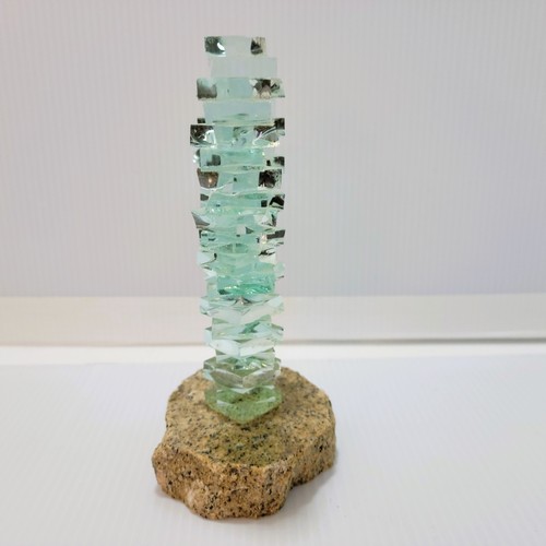 Estatuilla de cactus de vidrio apilado vintage sobre base de piedra verde pálido 3 brazos 5 1/2" - Imagen 5 de 10