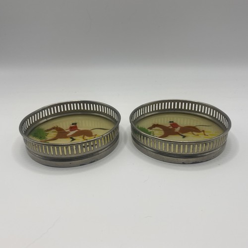 Vintage Fox Hunt Scene Glass Coasters 1950s Japan - Picture 2 of 6
