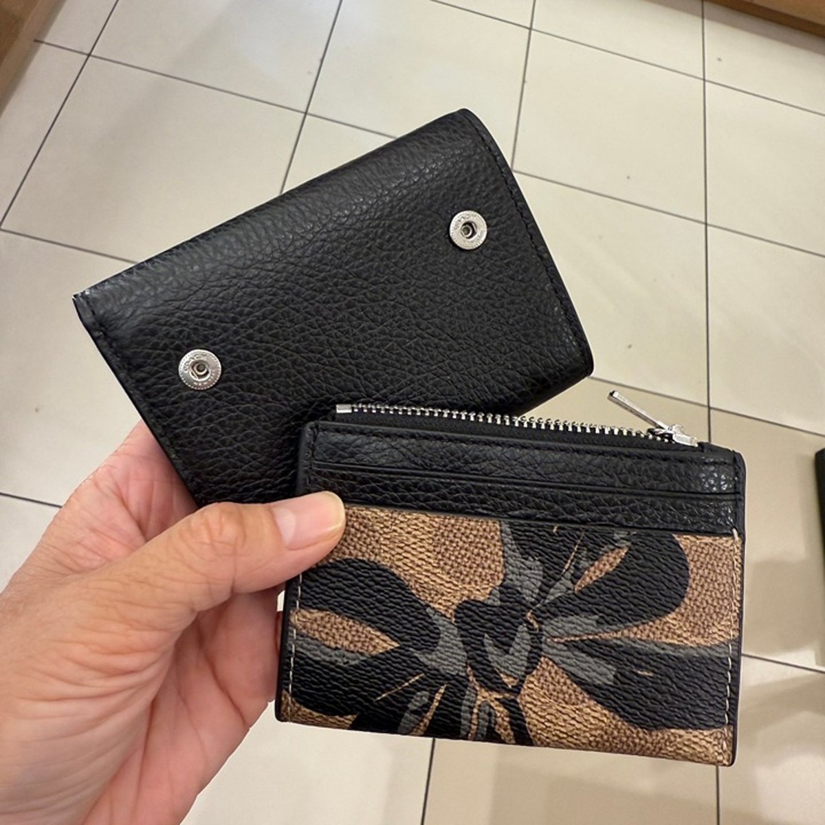 Coach CZ447 Card Holder Wallet In Signature Canvas With Bow