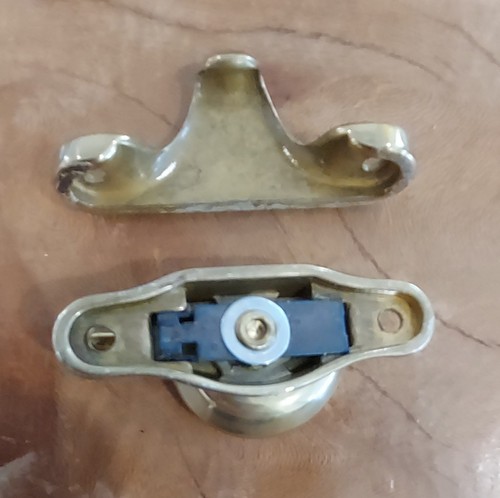 Lote de 23 - Juego de pestillos de cerraduras de marco de ventana vintage completo de latón fundido con tornillos - Imagen 4 de 7