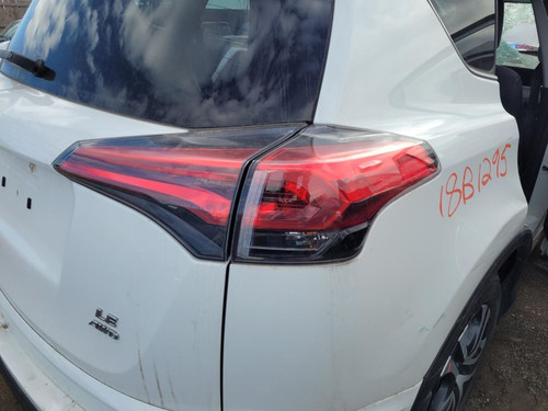 Passenger Tail Light Quarter Panel Mounted Without LED Fits 16-18 RAV4 1249599
