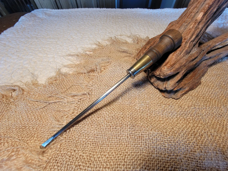 Antiguo destornillador Winchester 716-8 mango de madera Foto 3 de 4