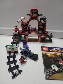 LEGO DC Comics Super Heroes: The Dynamic Duo Funhouse Escape (6857)
