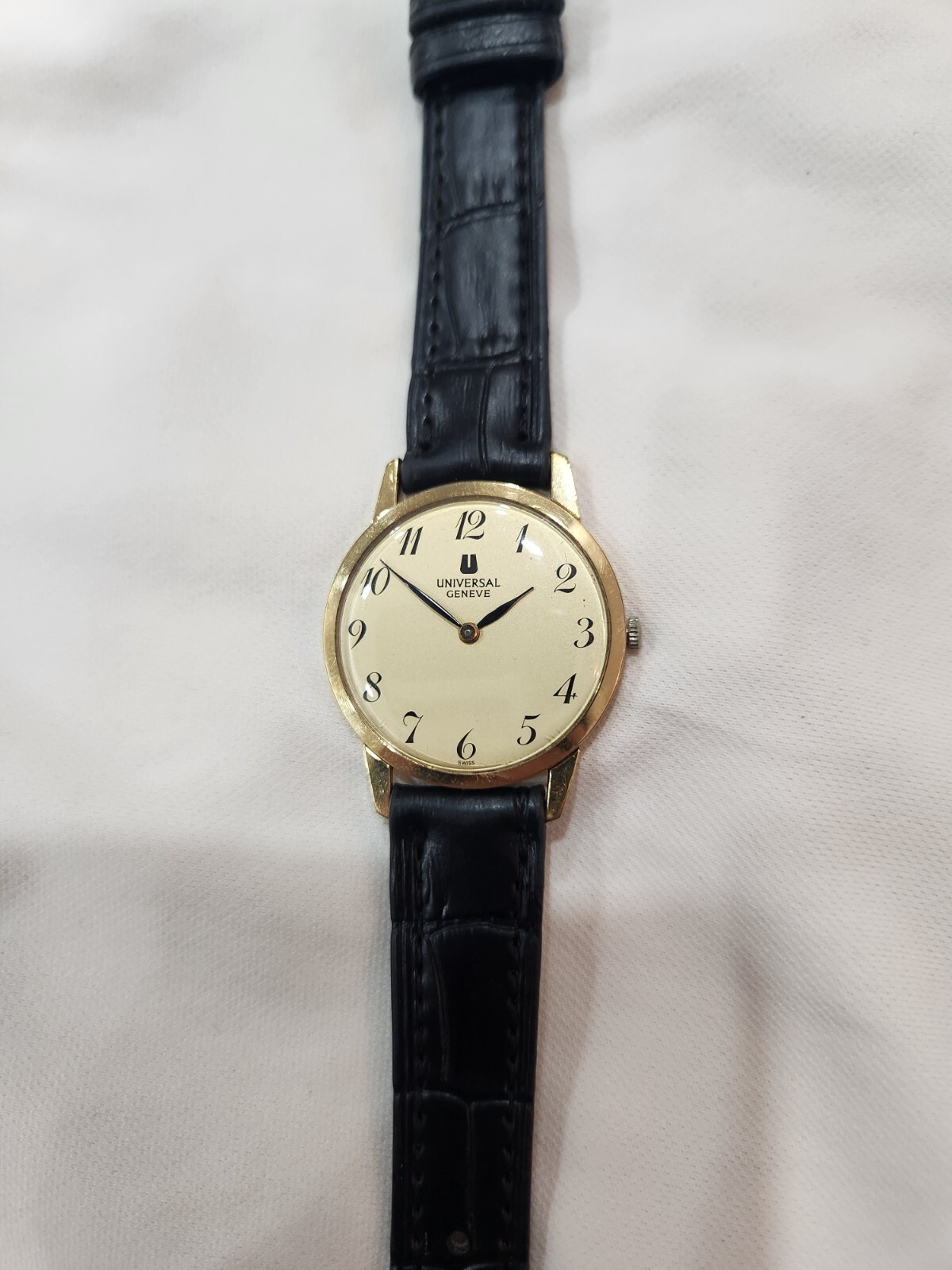 UNIVERSAL GENEVE GILT SHADOW 566155 UNIVERSAL GENEVE 18K GOLD WATCH
