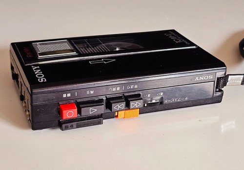 Rarissimo Walkman RECORDER SONY TCM-17 funzionante + nastro cassetta omaggio - Foto 7 di 15