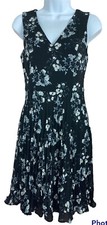 Banana Republic Black Floral Dress Sz 0 Lined Sleeveless Pleated Knee Length