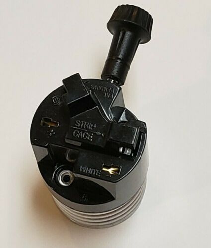 BRASS PLATED 3-WAY TURN KNOB LAMP SOCKET WITH LARGE 1/2" HOLE 1/4IP NEW 306061J - Picture 5 of 6