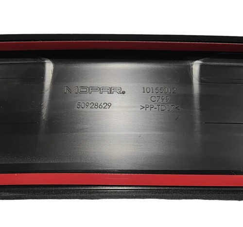 RIVESTIMENTO ABBELLIMENTO PROTEZIONE BATTIVALIGIA JEEP RENEGADE - JEEP 50928629 - Imagen 3 de 6