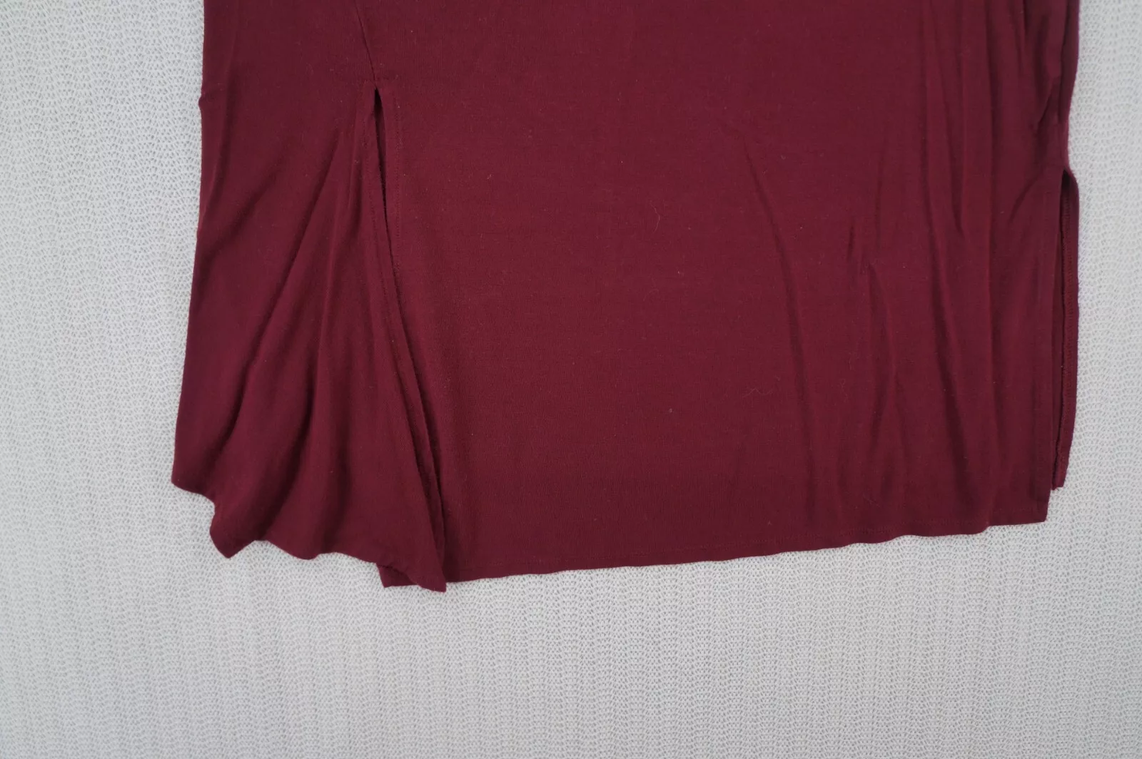 fabletics sleeveless burgundy maroon purple tank-top