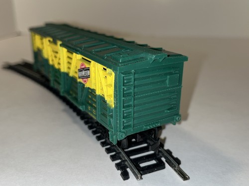 Life-Like - N Scale - CNW Chicago & Northwestern Stock Car #15040 - No Box - Picture 3 of 7