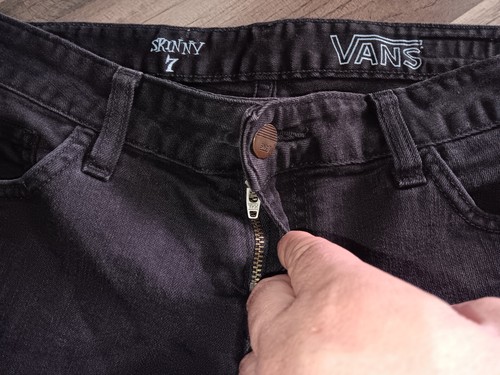 VANS Womens JR. Size 7 (30X30) black skinny denim jeans I - Picture 3 of 13