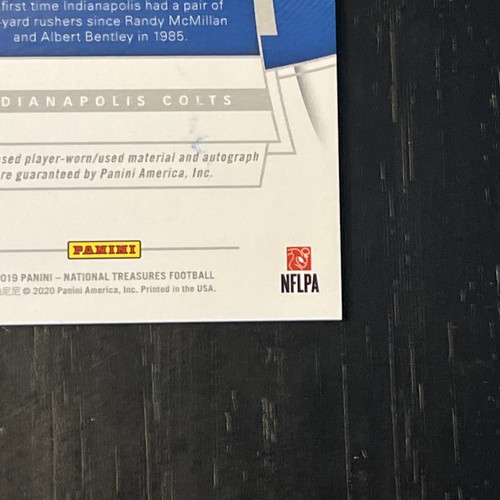 2019 Panini National Treasures Material Signatures Game Worn Marlon Mack /49 - Picture 8 of 11