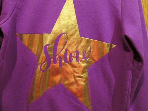 Lands' End Kid's Purple Cotton Sweatshirt with Gold Star SIZE XL(16+) - Picture 2 of 6
