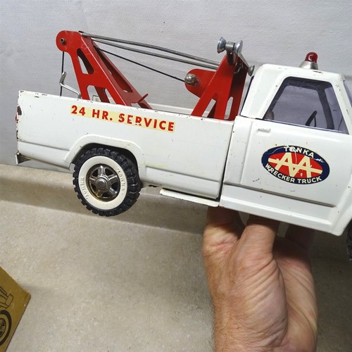 Vintage Tonka AA Wrecker Truck In Box, Pressed Steel Dodge No. 2518 - Picture 15 of 21