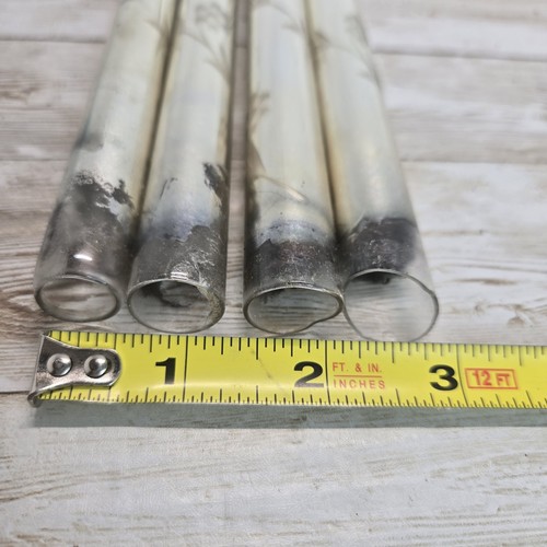 Juego De Colección De 4 Velas Cónicas De Vidrio Mercurio Imitación Llama Plateada Con Patrón Floral - Imagen 13 de 14