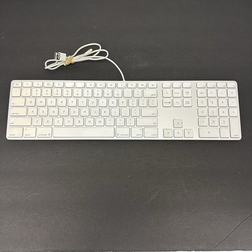 Apple USB Kabelgebundene Tastatur mit Ziffernblock - A1243 - Bild 1 von 7