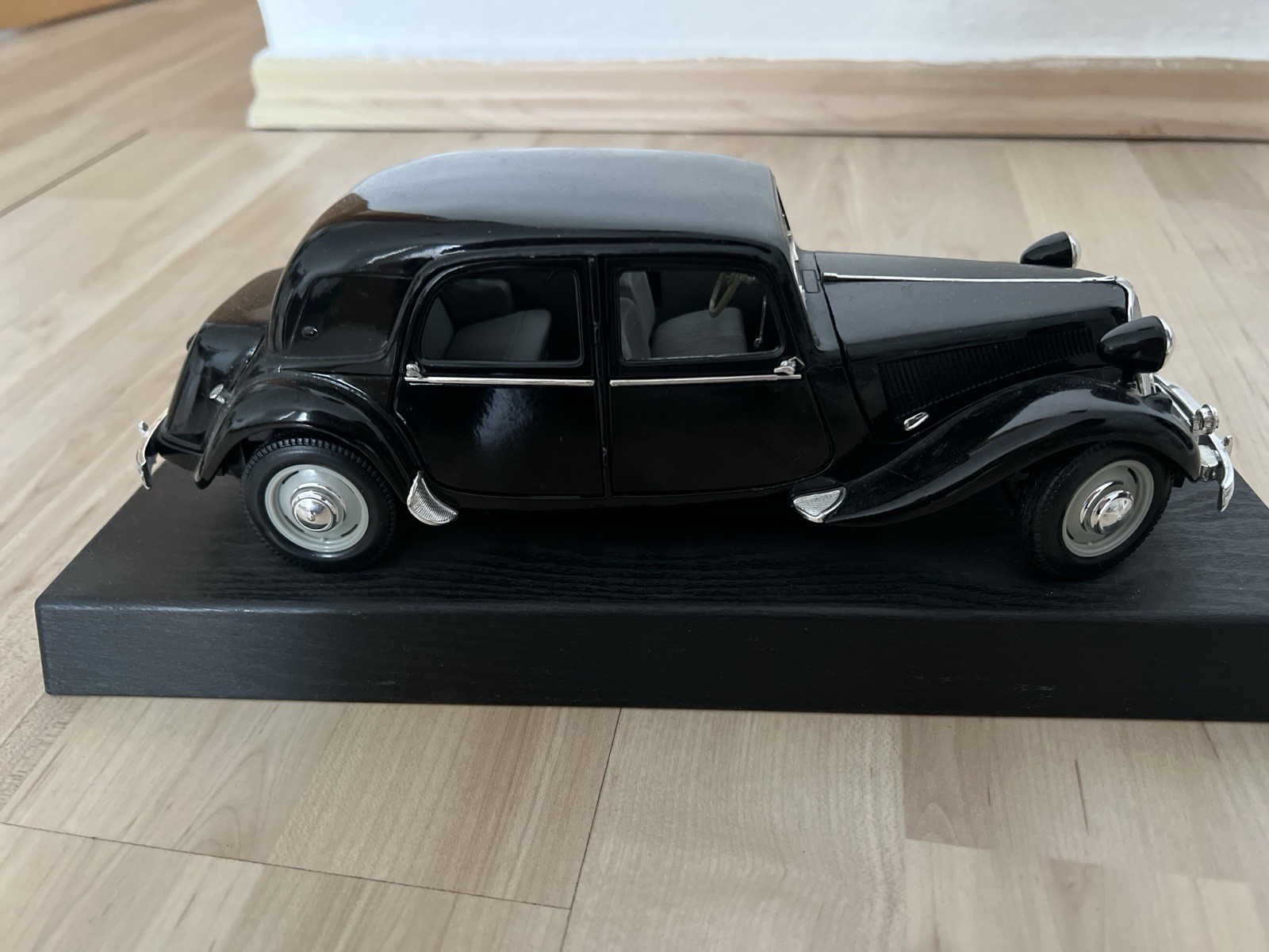 Bild 4 von 9