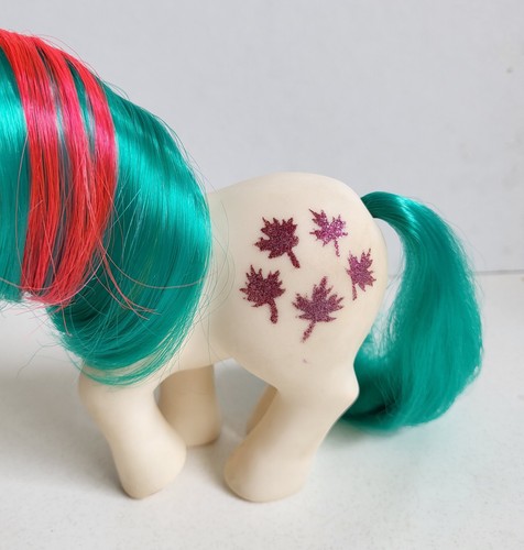 Hasbro G1 1984 My Little Pony - Gusty - White Unicorn with Glitter Maple Leaf - Picture 10 of 12