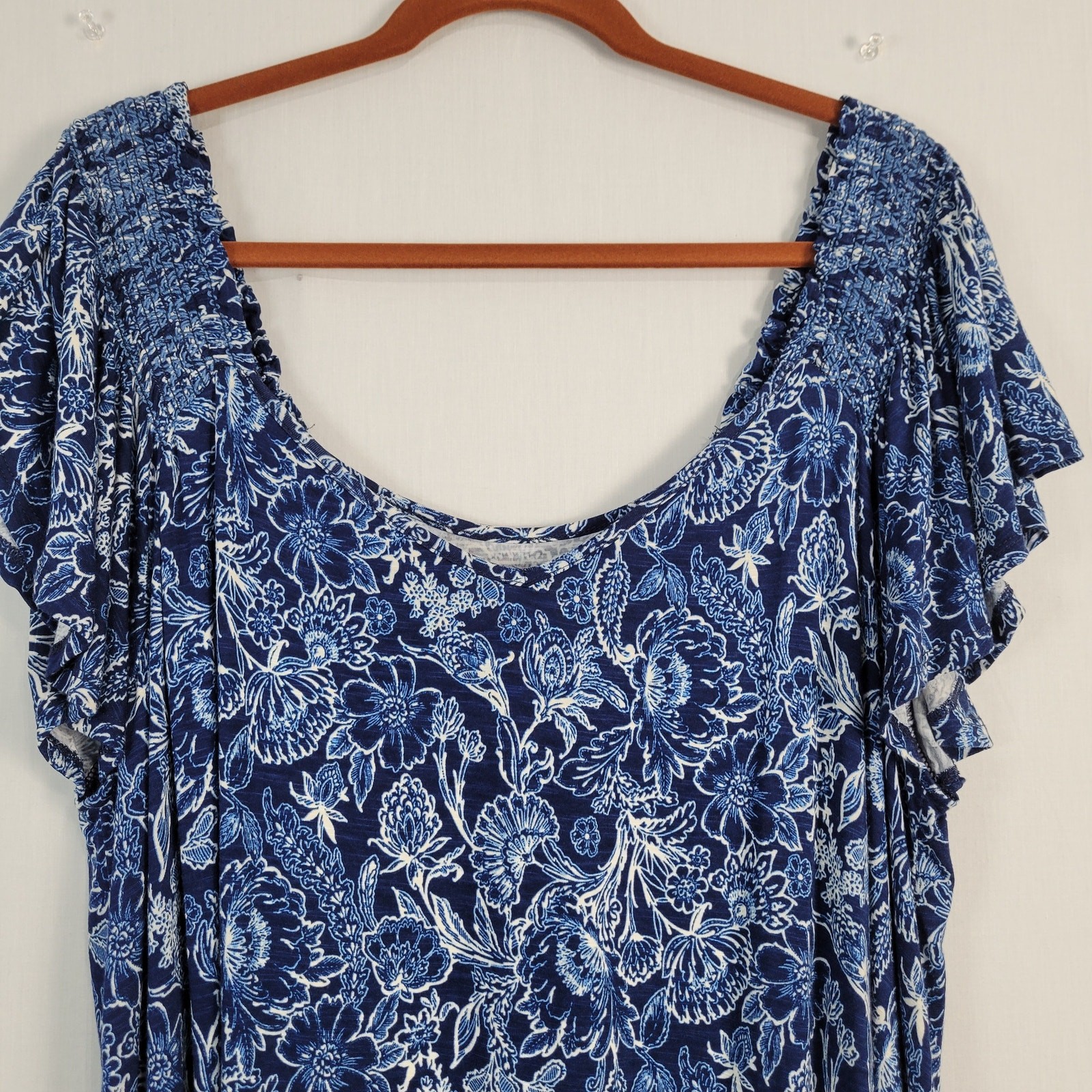 Torrid 3 Super Soft Slub Smocked Flutter Sleeve T… - image 3