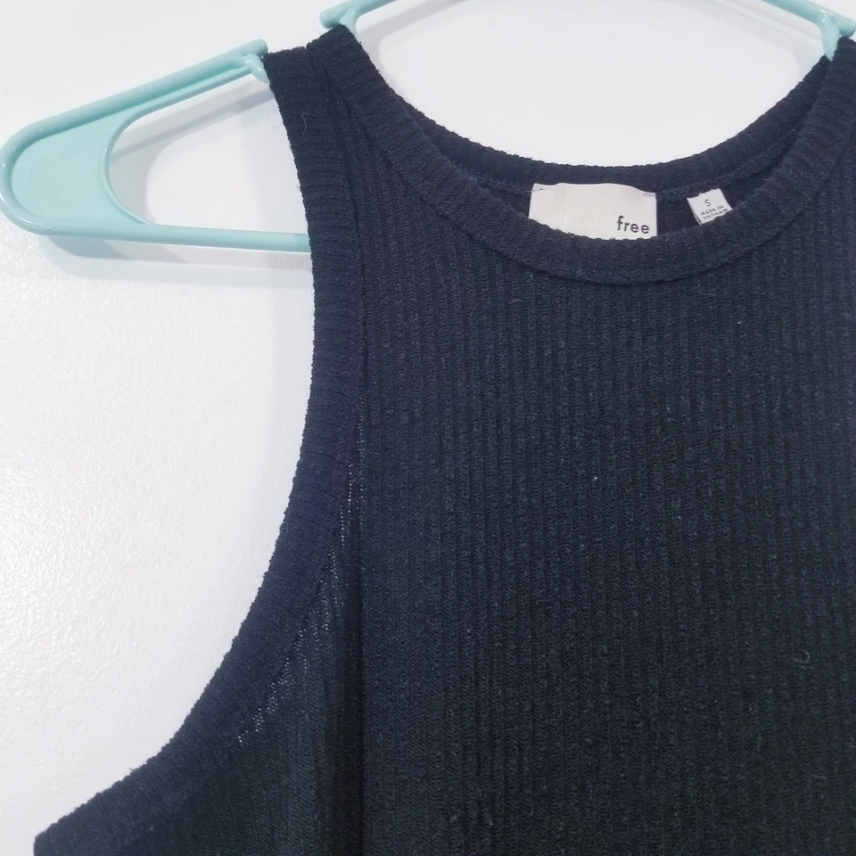 Aritzia Wilfred Women size Small Black Ribbed Knit Top Racer Back Sleeveless - Image 3 of 4