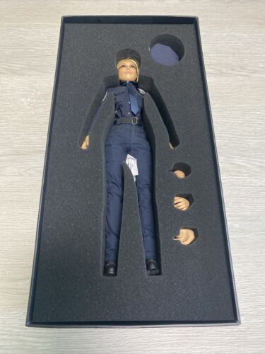OFFICER: A. LEWIS Dam Toys 1:6 Gangsters Kingdom GKS003 - Picture 3 of 7
