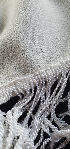 1.1 Mt Embroidered Silk Shawl With Fringe In White Square Hand Finished - Picture 4 of 12