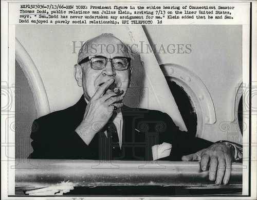 1966 Press Photo Julius Klein at ethics hearing for Sen. Thomas Dodd - nea56059