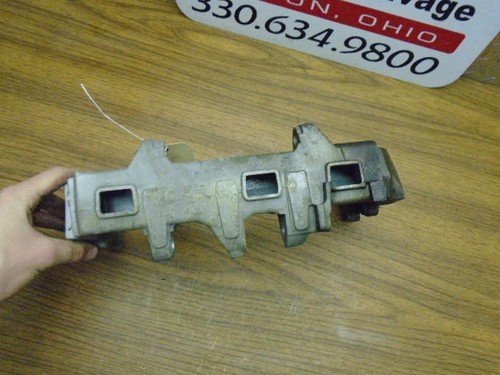 2000 2001 00 01 Honda CBR929RR CBR 929 Swingarm Motor Mount - Picture 2 of 4