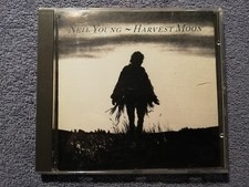 NEIL YOUNG - HARVEST MOON .            CD.