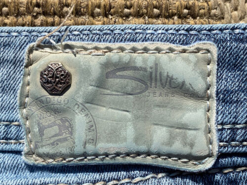 Jeans Plateados ~ Bota Suki Mid Slim ~ Pantalones de mezclilla para damas Talla W28/L 31 - Imagen 2 de 10
