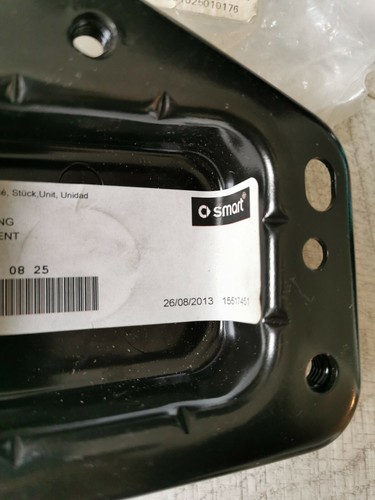 Genuine Mercedes Smart Fortwo 2008-16 Wing Rail End A4516100825 - Picture 3 of 6