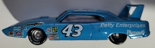 1991 Richard Petty 1:64 Plymouth STP Racing Champions Superbird Diecast +bouns 2 - Picture 4 of 16