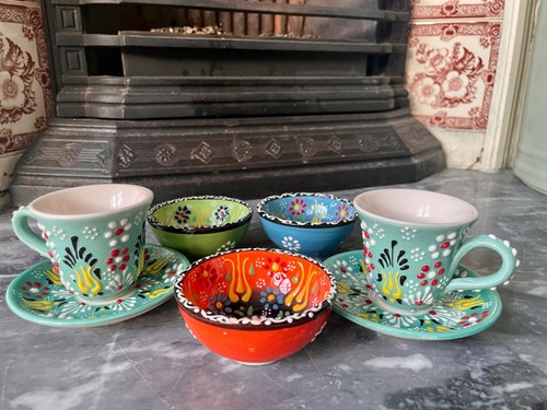 Handbemalte Keramik Kaffeetassen Set für 2, kommt mit 3 Snackschalen - Bild 4 von 12
