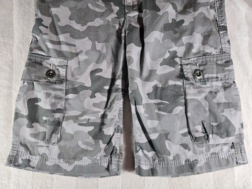 Levis Boys Belted Gray Green Camo Cargo Ripstop Long Shorts Size 12 W 26 NWT - Picture 3 of 14