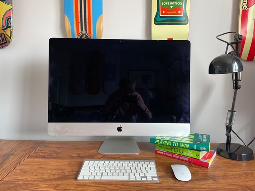 Apple iMac 27" Desktop with 5K Retina Display, 3.2Ghz. Screen needs support. - Afbeelding 1 van 2