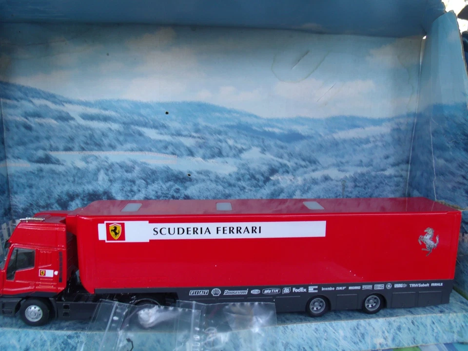 Camión Scuderia Ferrari 1/43 Eligor (LBS-Francia) Foto 2 de 4