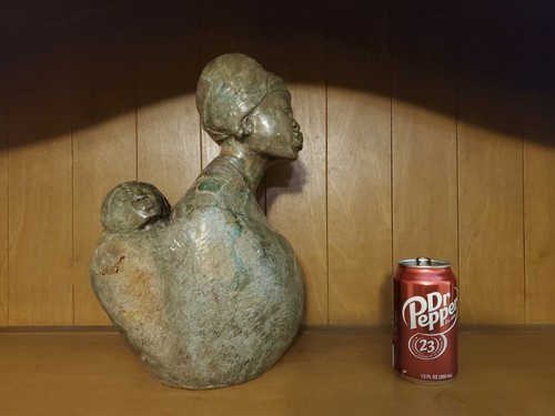 African Verdite sculpture loving mother w/child bust over 40 pounds - Picture 9 of 11
