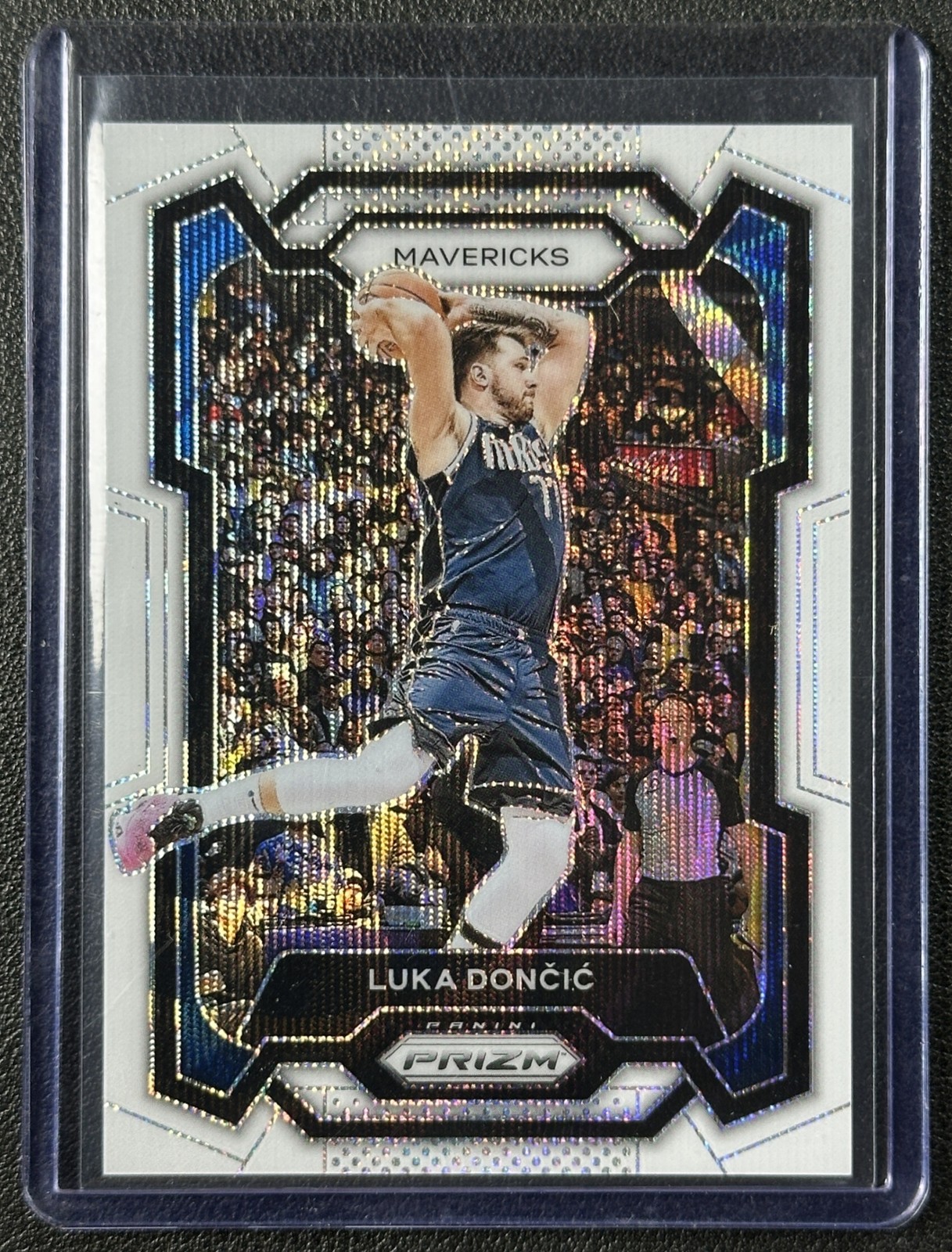 LUKA DONCIC 2023-24 PANINI PRIZM #110 WHITE WAVE 28/38 MAVERICKS