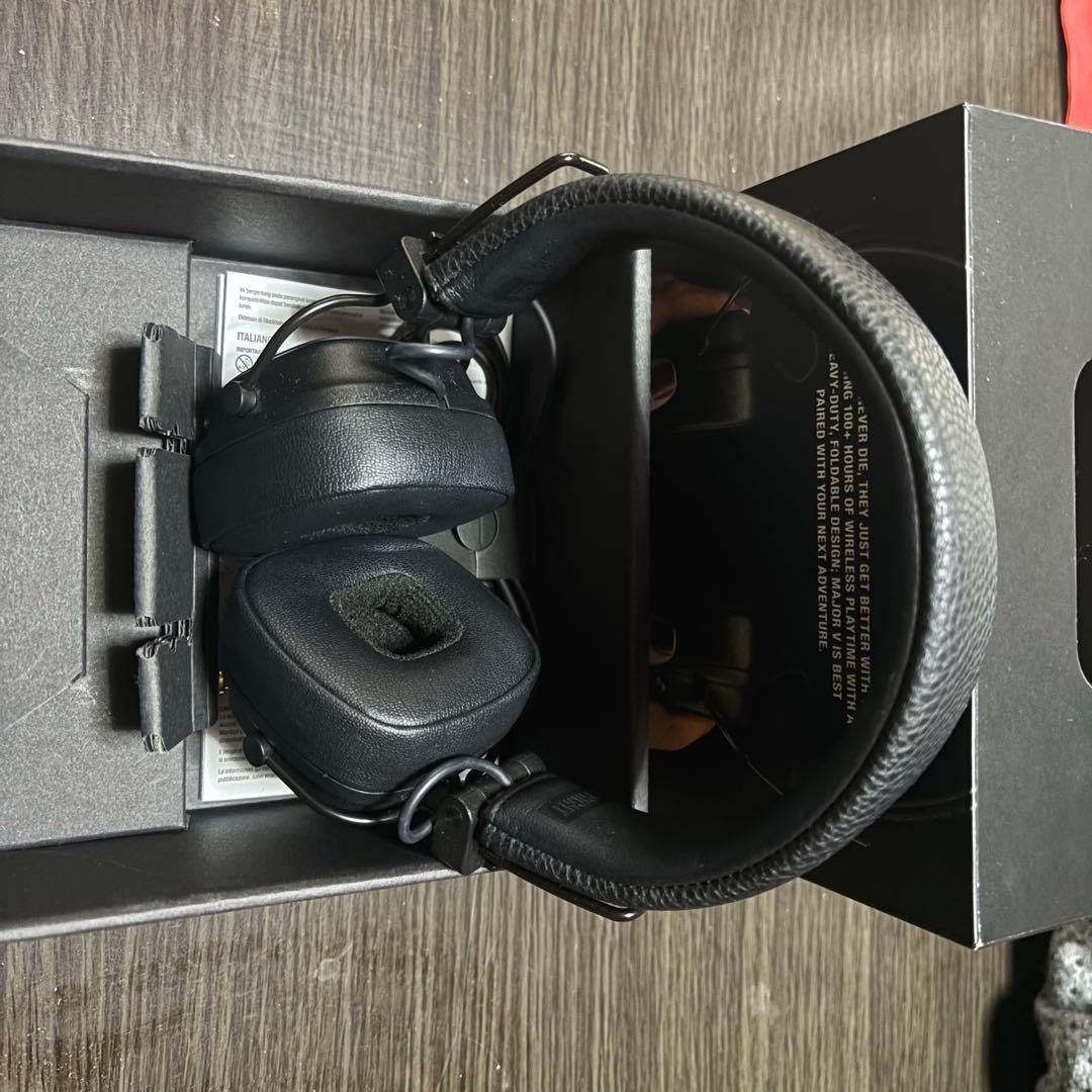 Marshall Major IV wireless headphones black popular model with box